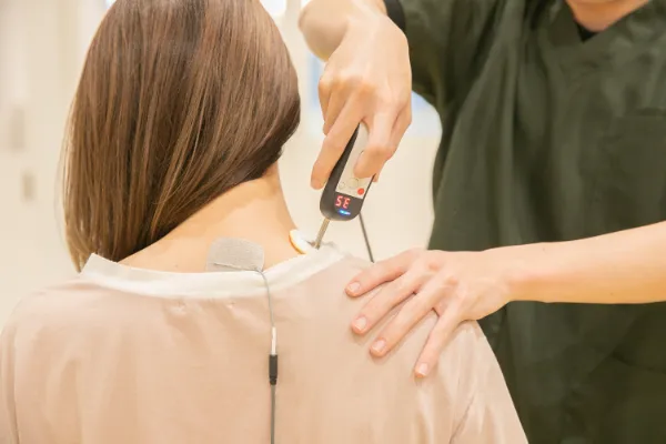 東京にある「十条中央接骨院」の四十肩・五十肩への施術